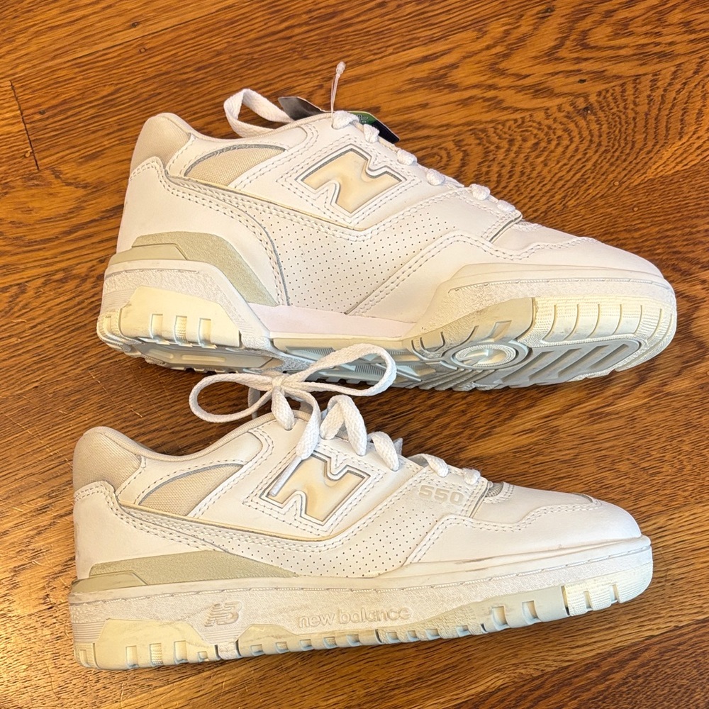 New Balance White Beige 550 Sneakers - Picture 3 of 9